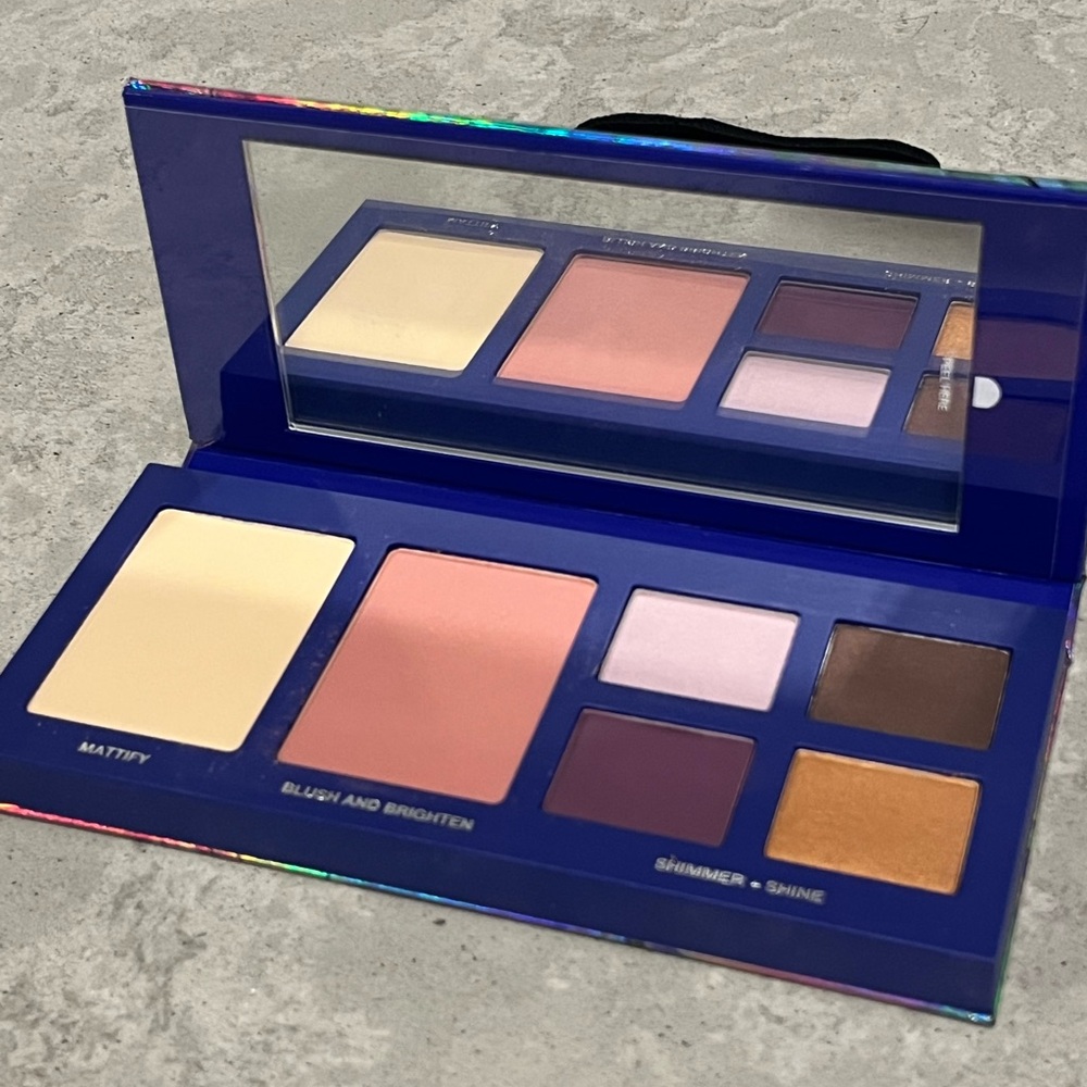 Clinique Good To Glow All-in-One Palette (Brand New)